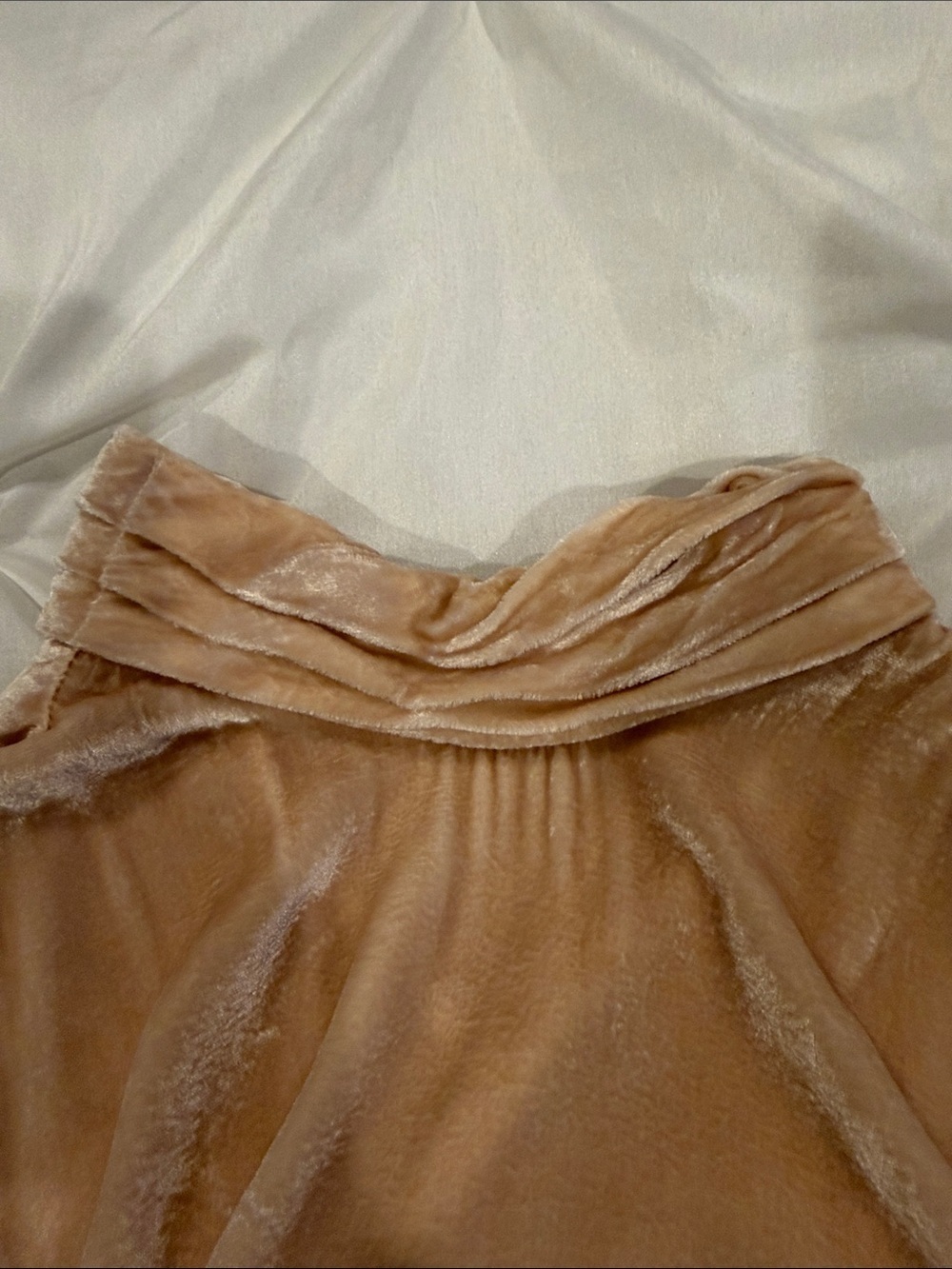 AMANDA UPRICHARD Sleeveless Velvet Mock Neck Top in Blush Size XS - Picture 7 of 8